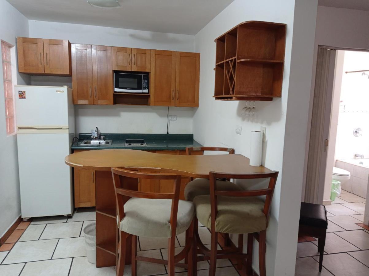 Confort Ejecutivo Suites Lindavista Guadalupe  Zewnętrze zdjęcie