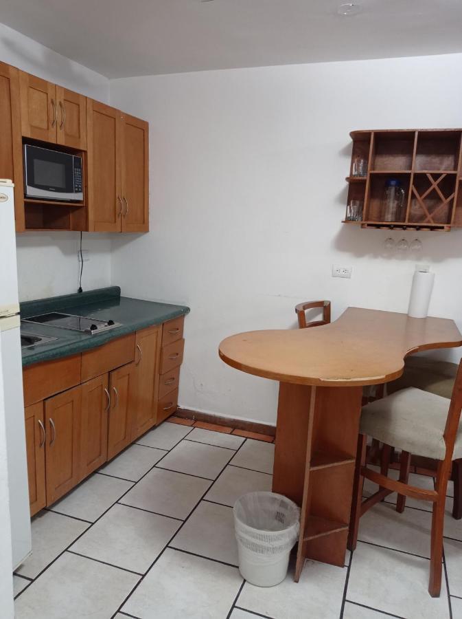 Confort Ejecutivo Suites Lindavista Guadalupe  Zewnętrze zdjęcie