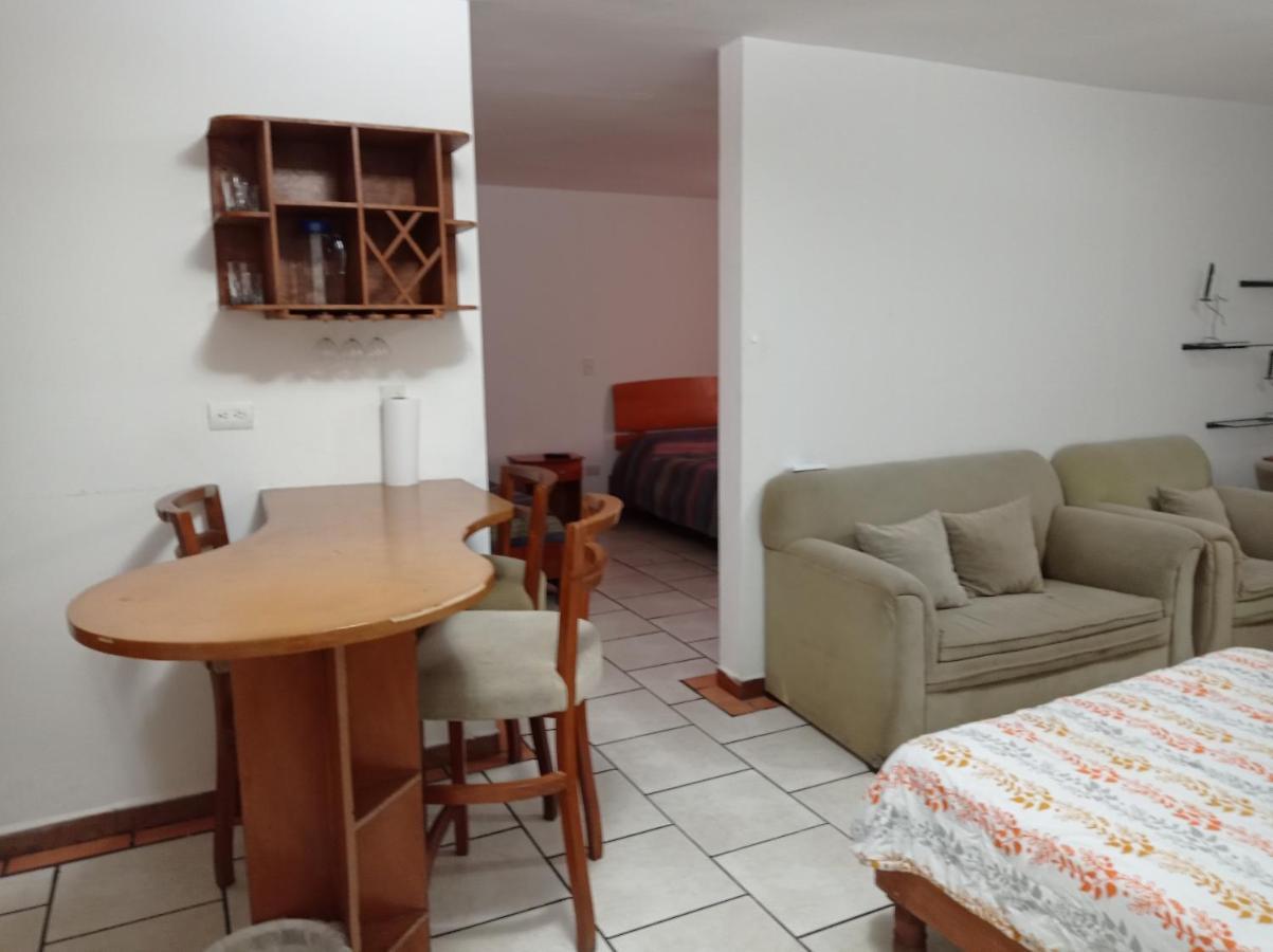 Confort Ejecutivo Suites Lindavista Guadalupe  Zewnętrze zdjęcie