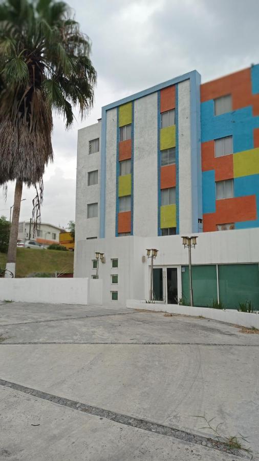 Confort Ejecutivo Suites Lindavista Guadalupe  Zewnętrze zdjęcie