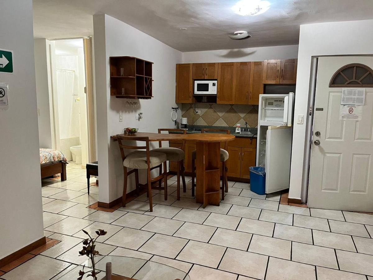 Confort Ejecutivo Suites Lindavista Guadalupe  Zewnętrze zdjęcie